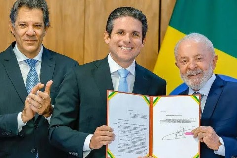Câmara aprova projeto que isenta do Imposto de Renda quem ganha até R$ 5 mil por mês